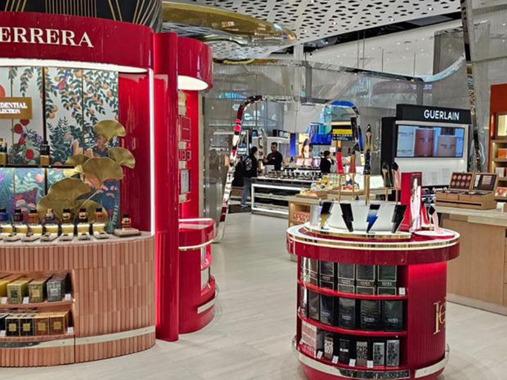 Sunglasses Display Area: Elevating Products into stunning retail spaces
