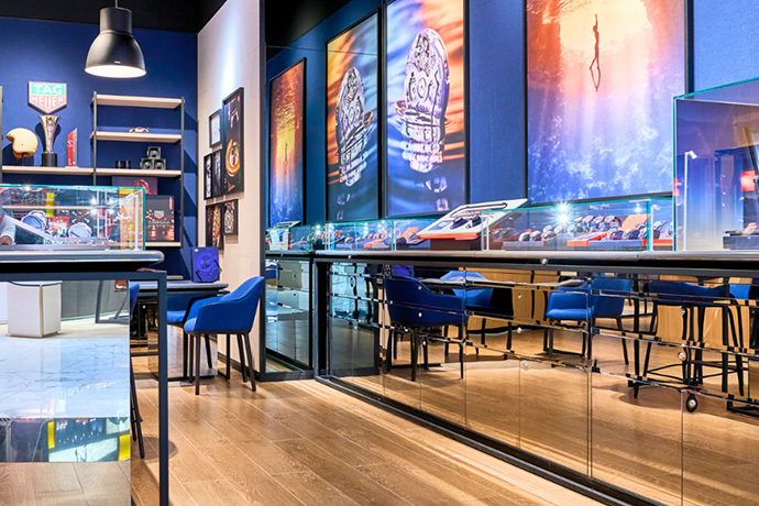 TAG Heuer - Abu Dhabi Airport