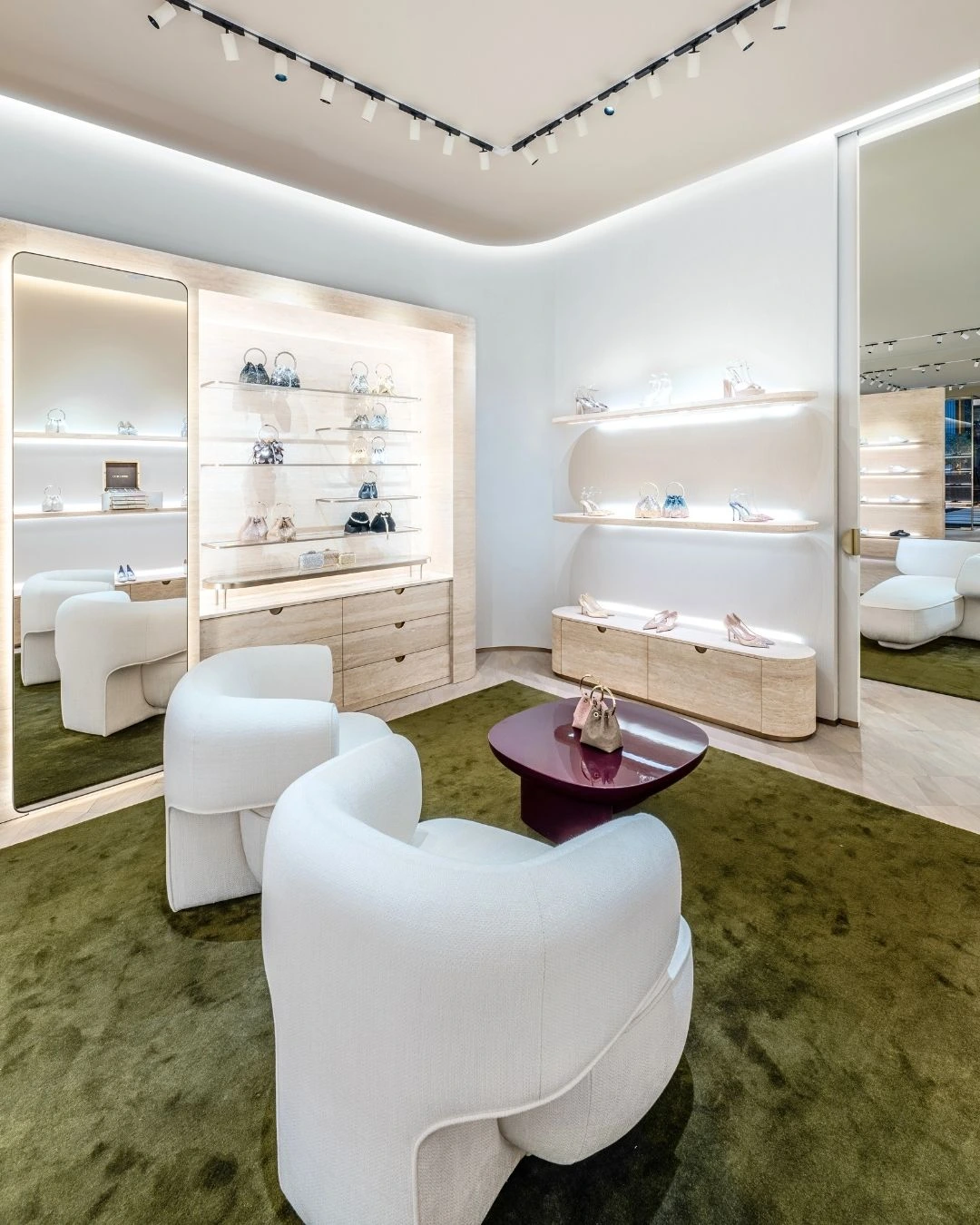 Jimmy Choo - The Avenues