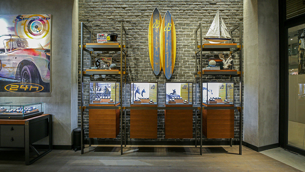 Breitling - Roshana Mall