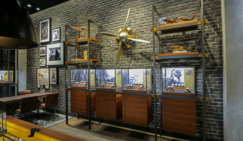 Breitling - Roshana Mall